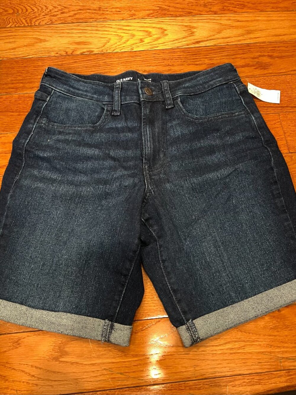 Old Navy WOW dark wash shorts Size 2 Brand new